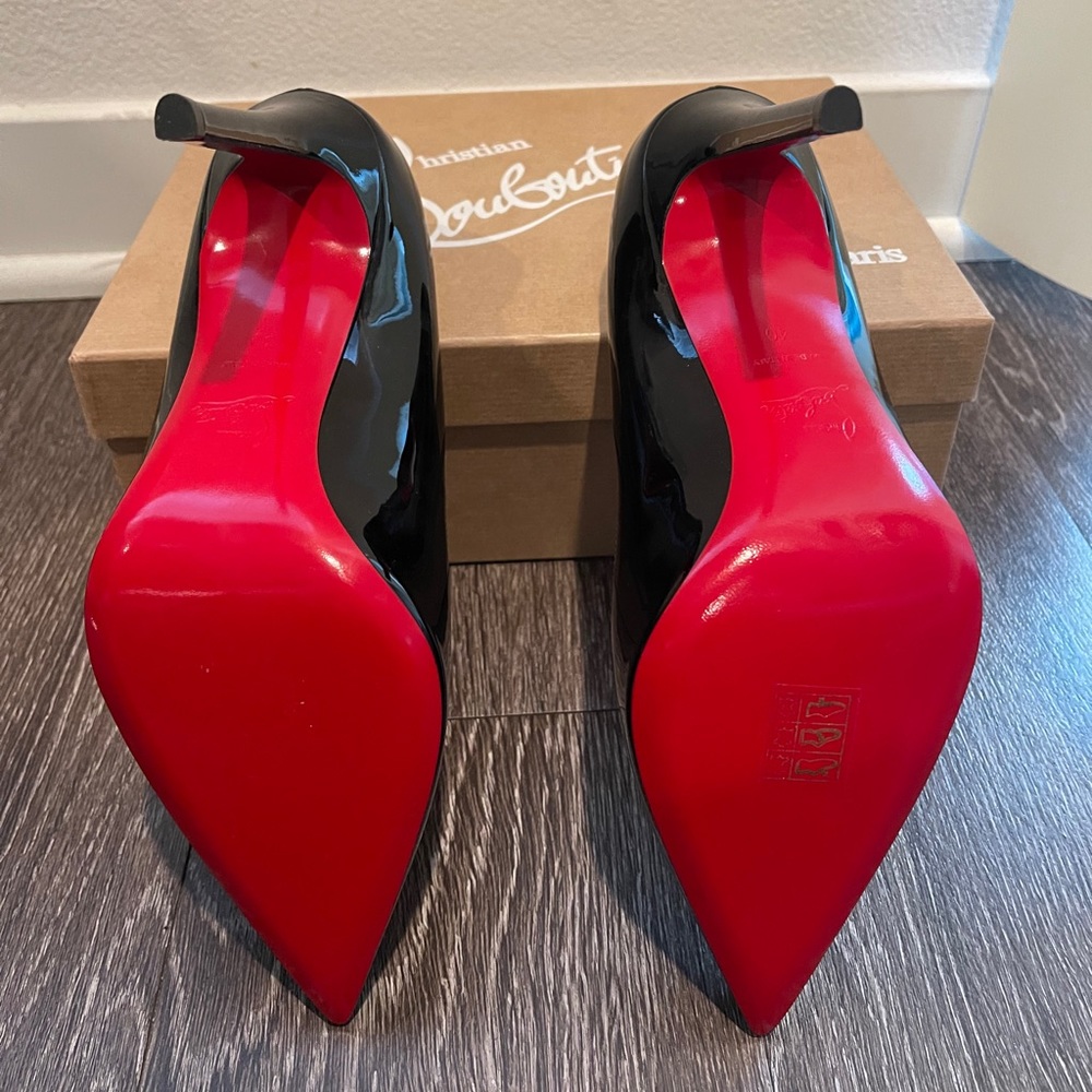 Christian Louboutin heels size 40 - Picture 3 of 4